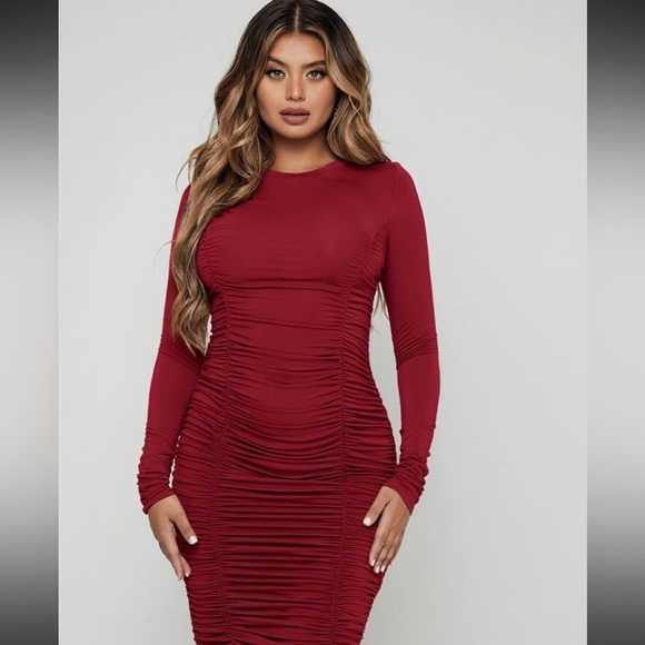 Solid Ruched Bodycon Dress - Picture 3 of 7